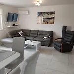 Apartamento Valsaline 2182 Pula